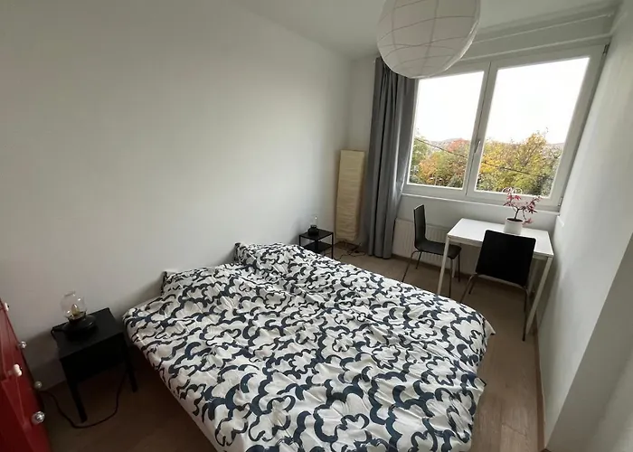 Castle View With Free Garage